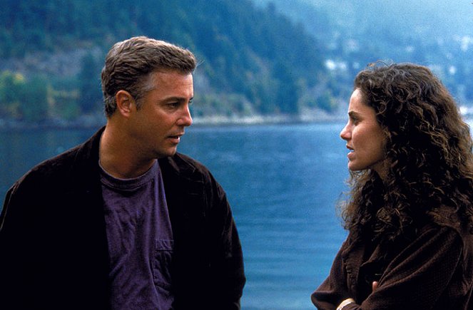 Hiipivää kauhua - Kuvat elokuvasta - William Petersen, Amy Brenneman