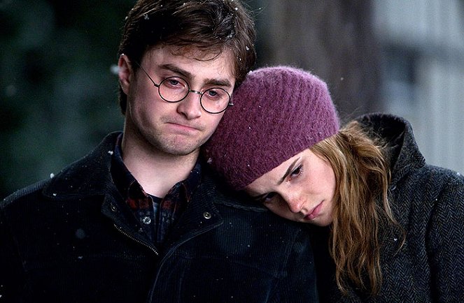 Harry Potter ja kuoleman varjelukset, osa 1 - Kuvat elokuvasta - Daniel Radcliffe, Emma Watson