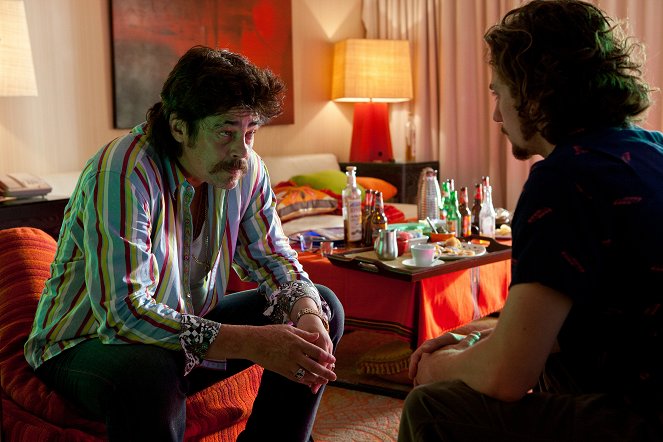 Vadállatok - Filmfotók - Benicio Del Toro, Aaron Taylor-Johnson