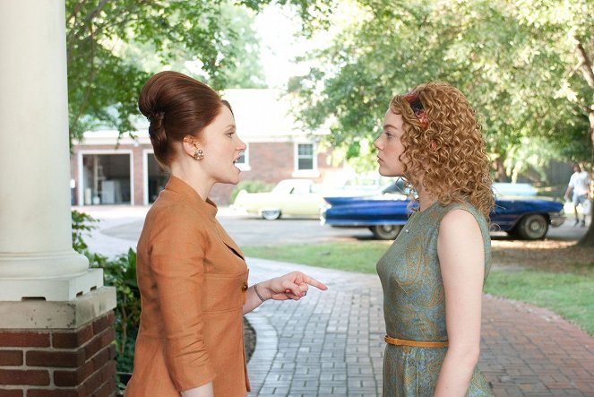 The Help - Photos - Bryce Dallas Howard, Emma Stone