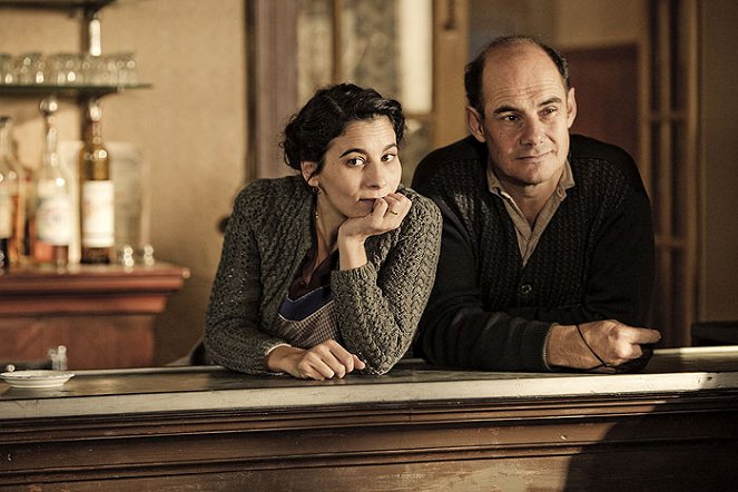 Le Café du pont - Photos - Cécile Rebboah, Bernard Campan