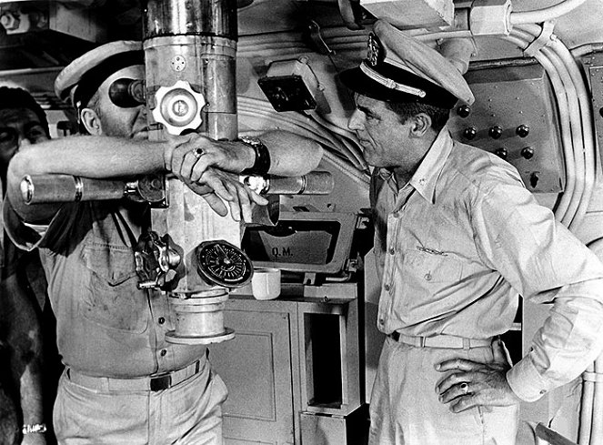 Fehérnemű hadművelet - Filmfotók - Cary Grant