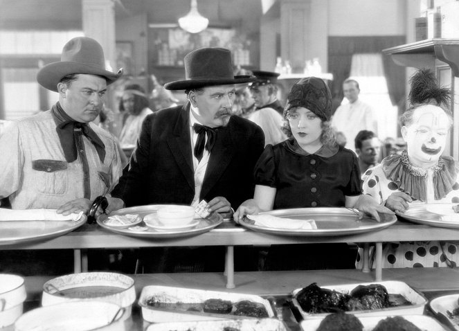 Show People - Z filmu - Dell Henderson, Marion Davies