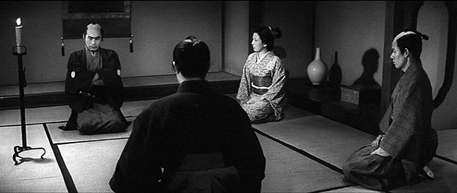 Jôi-uchi: Hairyô tsuma shimatsu - Filmfotos - Toshirō Mifune