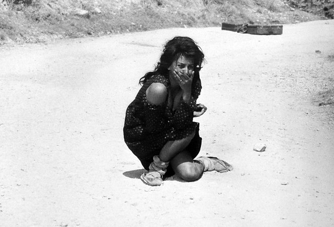 ... und dennoch leben sie - Filmfotos - Sophia Loren
