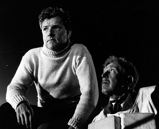 Die letzte Nacht der Titanic - Filmfotos - Kenneth More