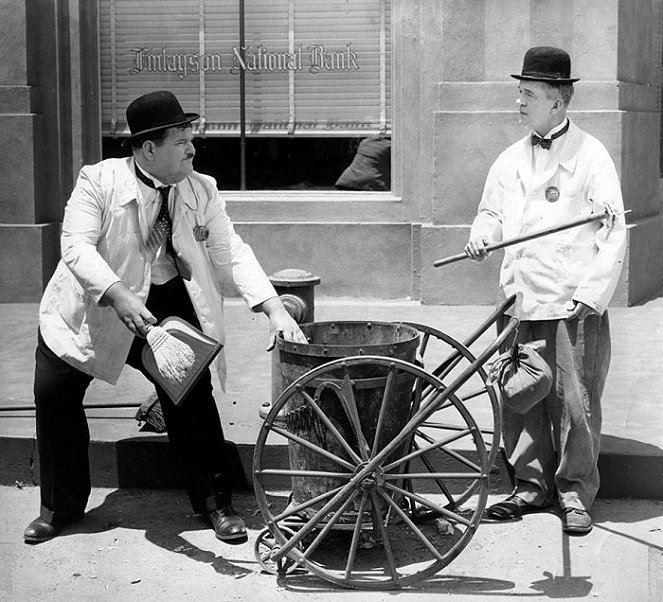 Laurel & Hardy - Wissen ist Macht - Filmfotos - Oliver Hardy, Stan Laurel