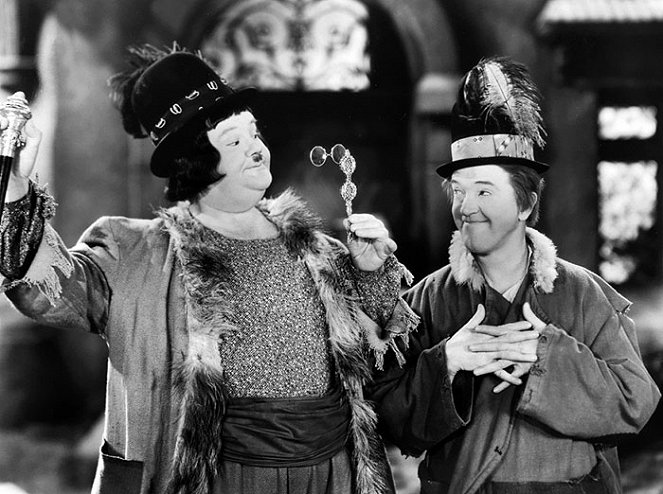 The Bohemian Girl - Photos - Oliver Hardy, Stan Laurel