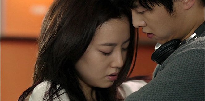 Sesang eodiedo eobneun chakhan namja - Van film - Chae-won Moon, Joong-ki Song