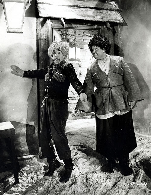The Rogue Song - Filmfotók - Stan Laurel, Oliver Hardy