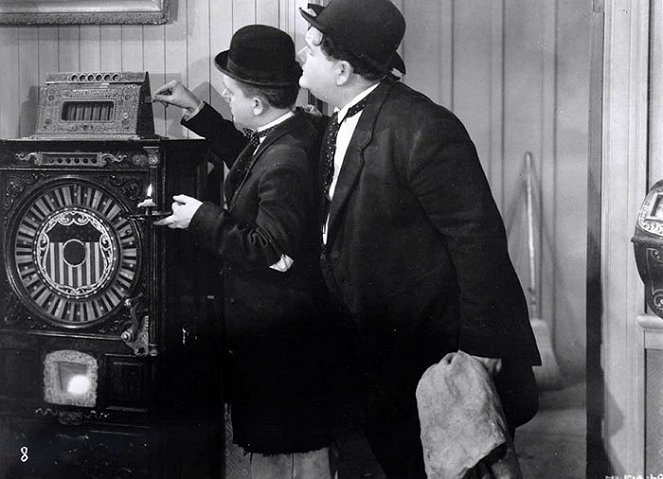 Vadnyugati őrjárat - Filmfotók - Stan Laurel, Oliver Hardy
