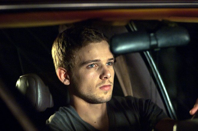 House at the End of the Street - Z filmu - Max Thieriot