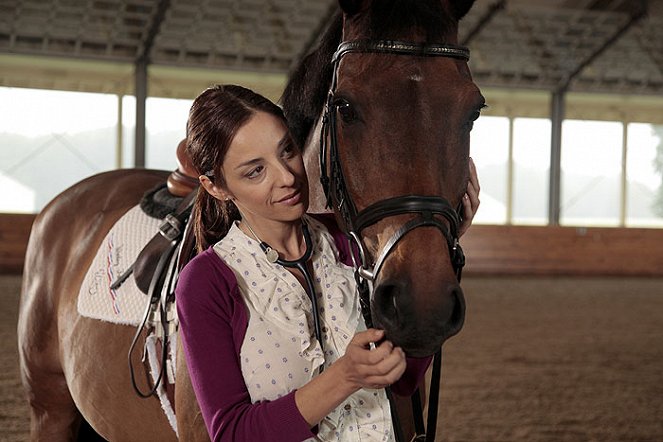 Katie Fforde - Liečiteľka koní - Z filmu - Sabrina White