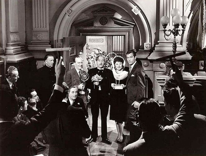 Roxie Hart - Filmfotos - Lynne Overman, Adolphe Menjou, Ginger Rogers, George Montgomery