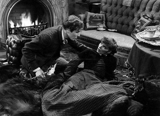 Les Quatre Filles du Docteur March - Film - Douglass Montgomery, Katharine Hepburn