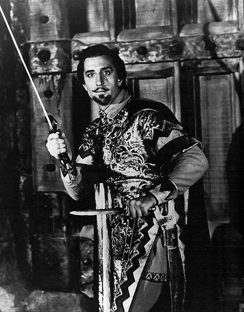 Robin Hood, König der Vagabunden - Filmfotos - Basil Rathbone