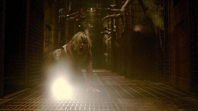 Silent Hill : Révélation 3D - De la película - Adelaide Clemens
