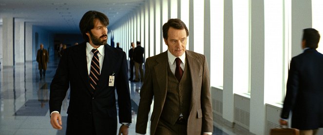 Argo: Nebezpečný útek - Z filmu - Ben Affleck, Bryan Cranston