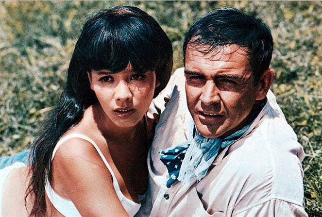 You Only Live Twice - Van film - Mie Hama, Sean Connery