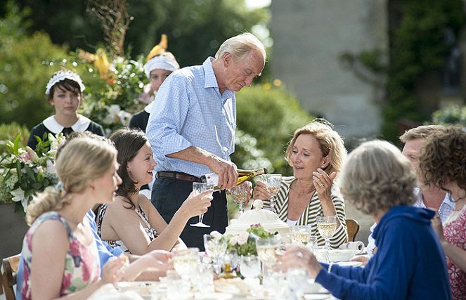 This September - Photos - Charles Dance, Eleonore Weisgerber