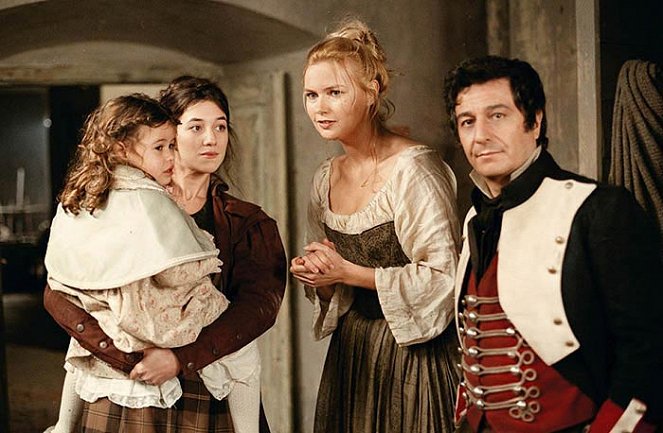 Los miserables - De la película - Léopoldine Serre, Charlotte Gainsbourg, Veronica Ferres, Christian Clavier