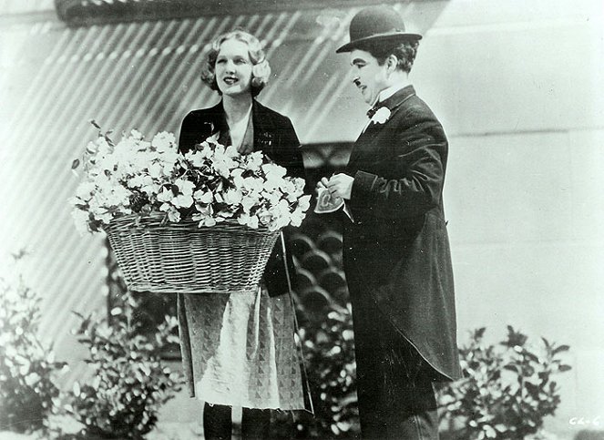 Światła wielkiego miasta - Z filmu - Virginia Cherrill, Charlie Chaplin