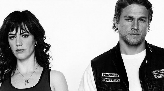 Sons of Anarchy - Werbefoto - Maggie Siff, Charlie Hunnam