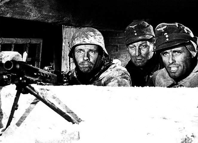 Stalingrad: Dogs, Do You Want to Live Forever? - Photos