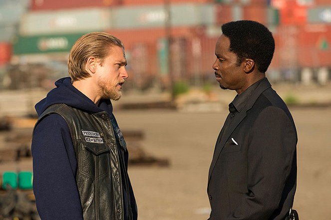 Hijos de la anarquía - De la película - Charlie Hunnam, Harold Perrineau