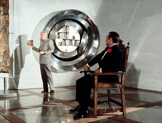 Diamonds Are Forever - Van film - Charles Gray, Sean Connery