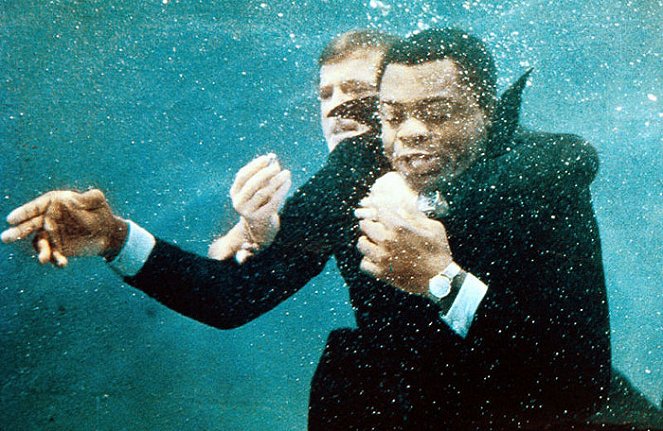 James Bond - Leben und sterben lassen - Filmfotos - Roger Moore, Yaphet Kotto