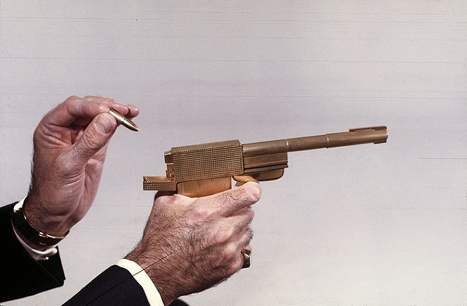 James Bond - Der Mann mit dem goldenen Colt - Filmfotos