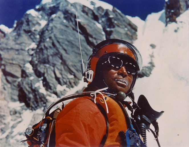 The Man Who Skied Down Everest - Filmfotos