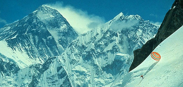 The Man Who Skied Down Everest - Filmfotos