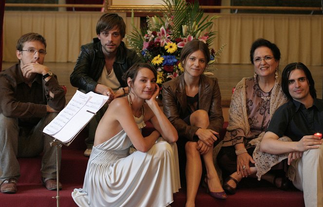 Le Plaisir de chanter - Promokuvat - Lorànt Deutsch, Julien Baumgartner, Jeanne Balibar, Marina Foïs