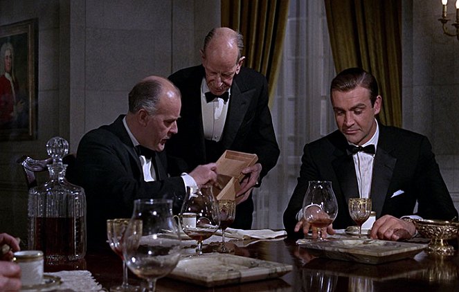 James Bond: Goldfinger - Filmfotók - Richard Vernon, Denis Cowles, Sean Connery