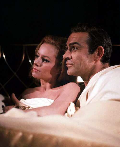 James Bond - Feuerball - Filmfotos - Luciana Paluzzi, Sean Connery