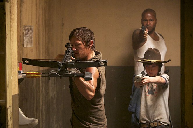 The Walking Dead - Hounded - Photos - Norman Reedus, Vincent M. Ward, Chandler Riggs