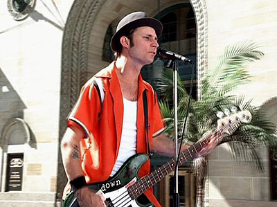Green Day - International Supervideos! - Van film - Mike Dirnt