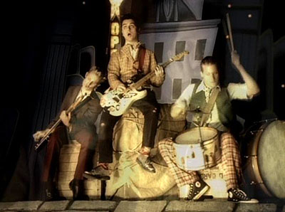 Green Day - International Supervideos! - Van film - Mike Dirnt, Billie Joe Armstrong, Tre Cool