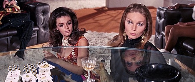 James Bond: V tajnej službe Jej veličenstva - Z filmu - Helena Ronee, Catherine Schell