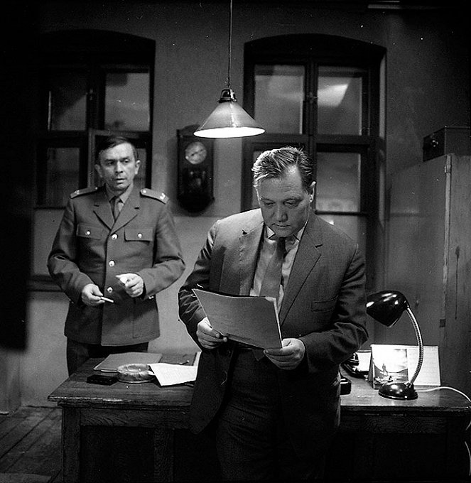 On the Trail of Blood - Photos - Vladimír Ptáček, Rudolf Hrušínský