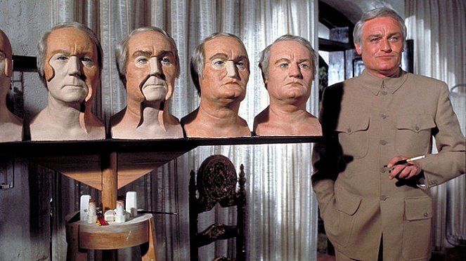 Diamonds Are Forever - Photos - Charles Gray