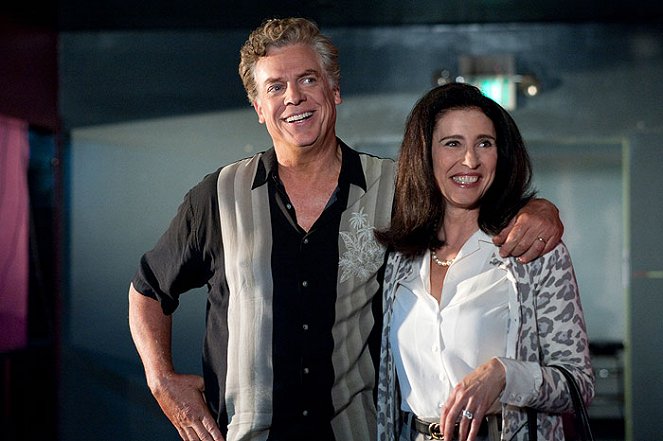 Balls to the Wall - Film - Christopher McDonald, Mimi Rogers