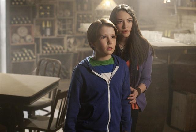 Home Alone: The Holiday Heist - Photos - Christian Martyn, Jodelle Ferland