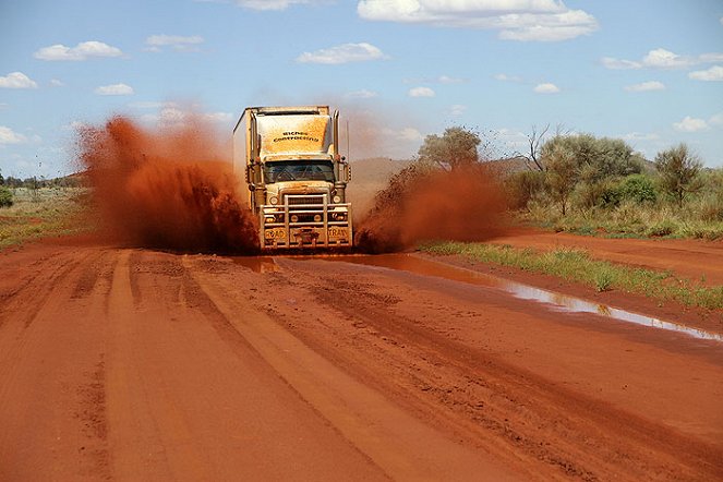 Outback Truckers - Kuvat elokuvasta