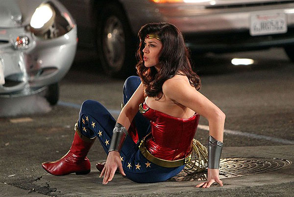 Wonder Woman - Van de set - Adrianne Palicki