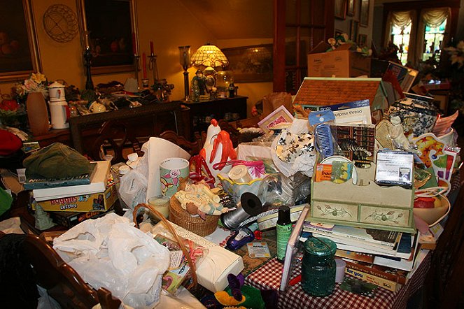 Hoarding: Buried Alive - Photos