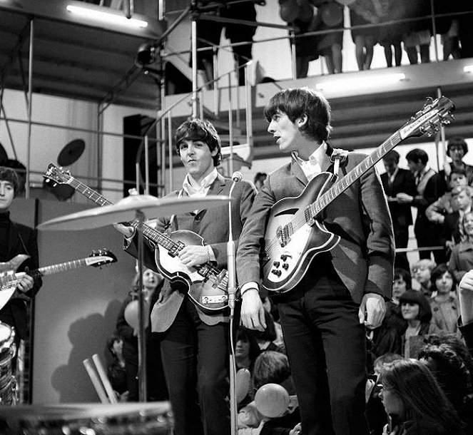 Around the Beatles - Filmfotók - Paul McCartney, George Harrison