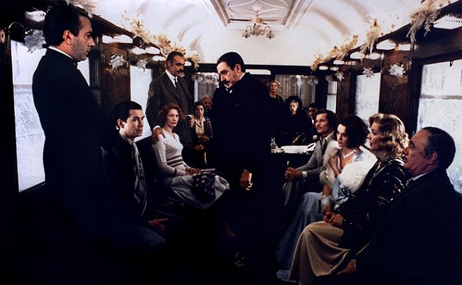 Murder on the Orient Express - Kuvat elokuvasta - Jean-Pierre Cassel, Anthony Perkins, Vanessa Redgrave, Sean Connery, Ingrid Bergman, George Coulouris, Albert Finney, Rachel Roberts, Wendy Hiller, Denis Quilley, Michael York, Jacqueline Bisset, Lauren Bacall, Martin Balsam